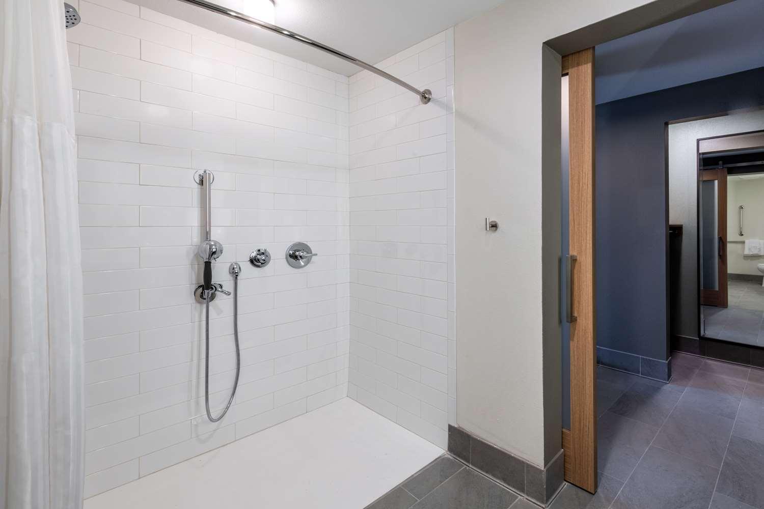 Hilton Garden Inn לונגמונט מראה חיצוני תמונה
